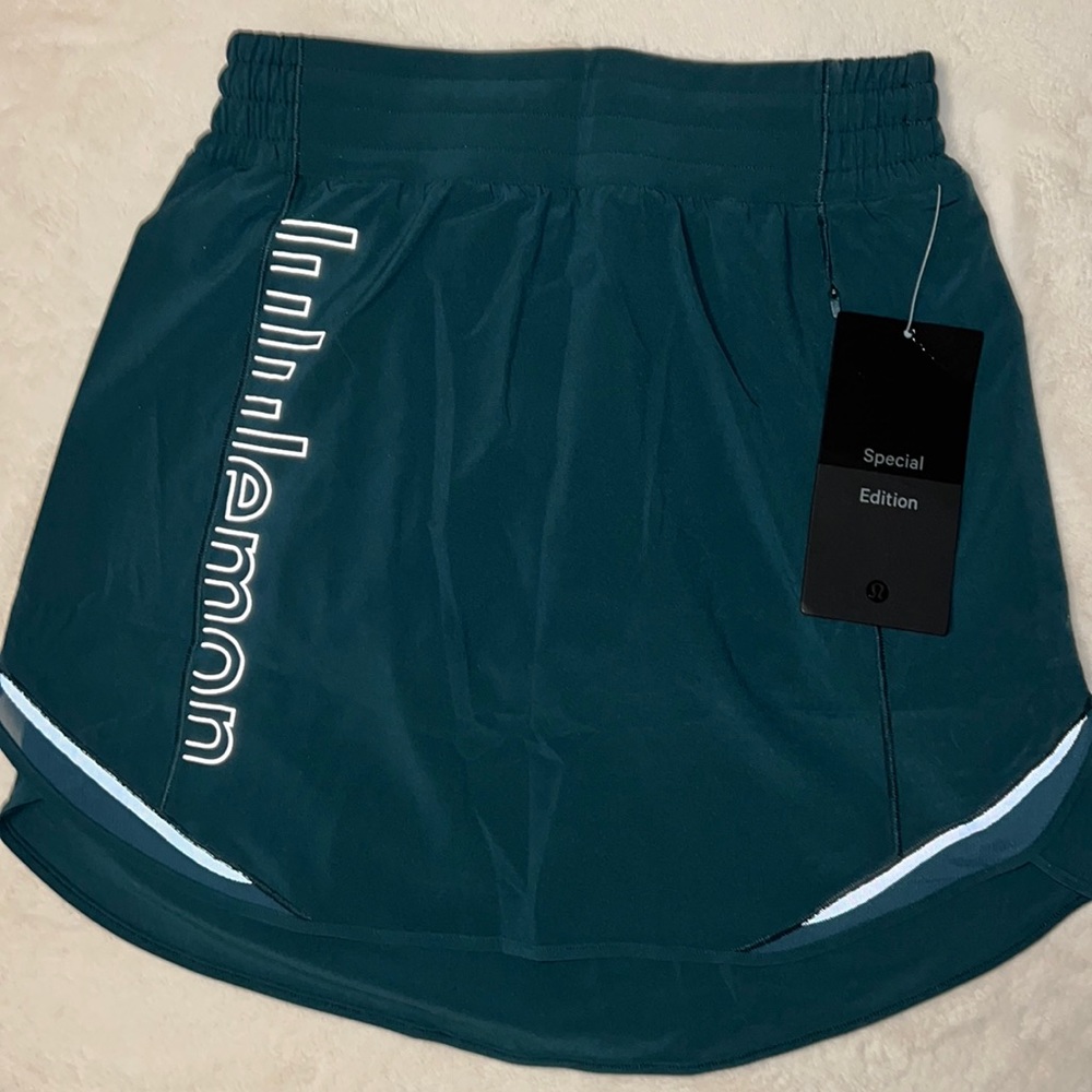 NWT* LULULEMON Hotty Hot HR Skirt Long *Graphic Sz 4 Special Edition